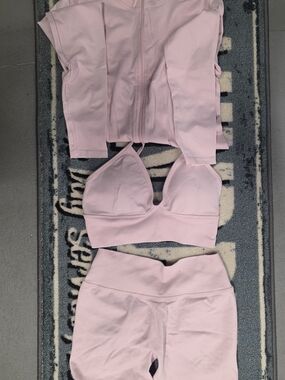 Light Pink 3-Piece Activewear Set - Crop Top, Jacket & Leggings